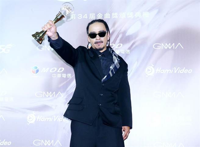 第34届金曲奖最佳原住民语歌手得奖者葛西瓦。（粘耿豪摄）