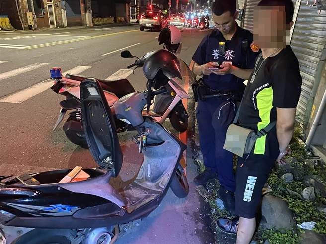 白姓騎士紅燈左轉2度遭警攔查，這次態度迥變露餡是車手。(翻攝照片／蔡依珍桃園傳真)