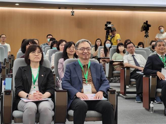 卫福部长薛瑞元。（陈人齐摄）