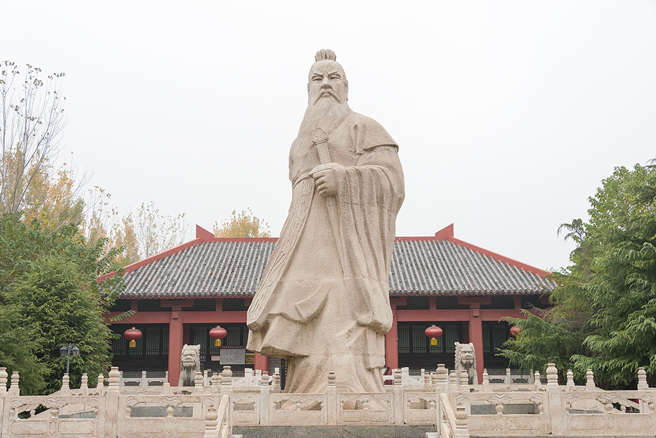 曹操之所以容不下杨修，除了他总能摸清自己的心思，更重要的是介入曹植和曹丕的太子之争，愤而将其杀害。（示意图／达志影像）