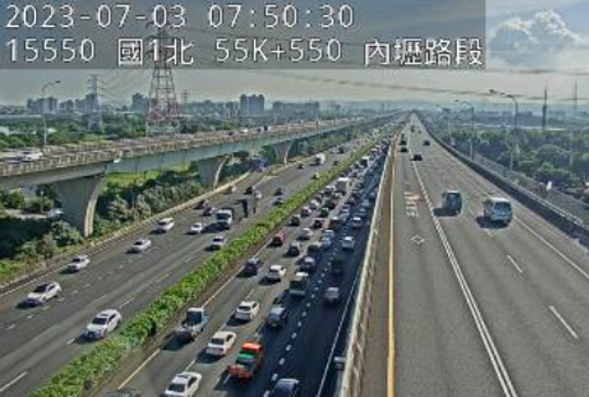 国道一号北上桃园路段3日上午7时30分许，发生5车追撞事故，造成后方车流堵塞。（示意图／Shutterstock）