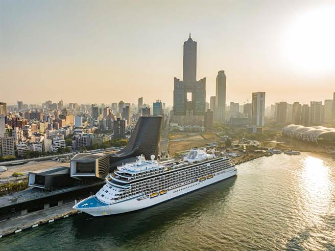 挪威邮轮集团旗下的高端品牌邮轮。（港务公司提供）