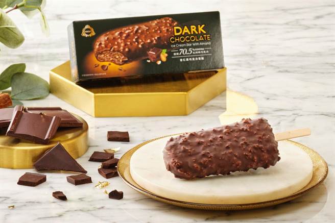杜老爷杏仁黑巧克力雪糕，72元。（杜老爷提供／朱世凯台北传真）