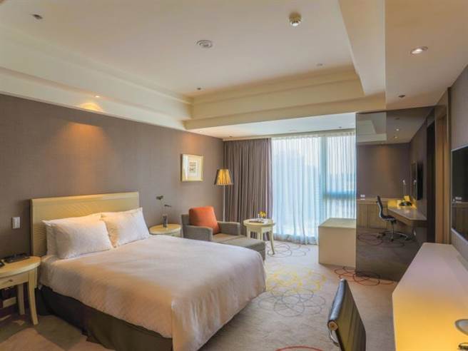 新竹老爺「森呼吸」專案，8月底前預訂雙人雅致客房，平日住房再享房型升等禮遇。(新竹老爺酒店提供)