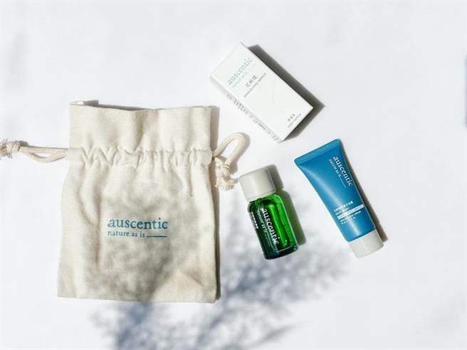 新竹老爺「森呼吸」專案隨房加贈「綠藤生機」身體香氛保養小禮，讓旅人體驗自然純淨的香氣。(新竹老爺酒店提供)