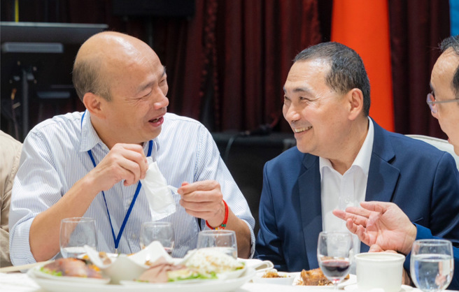 江岷钦分享，他询问聊天机器人Chat GPT「韩国瑜会帮侯友宜吗？」的结果。（图 / 侯友宜竞办提供）