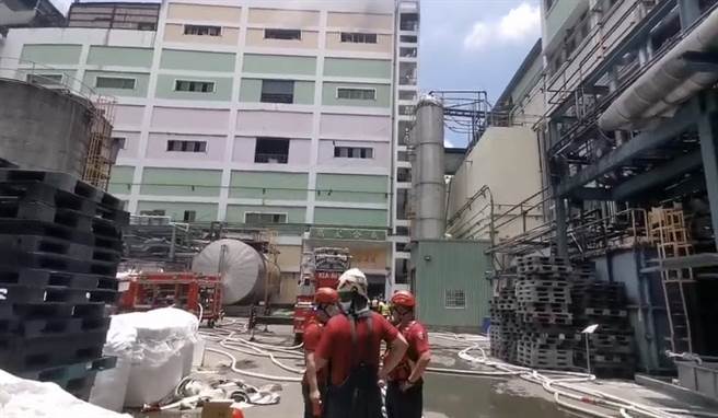 中兴纺织厂2死初判窒息致命，家属盼厘清火警发生原因。（吕筱蝉摄）