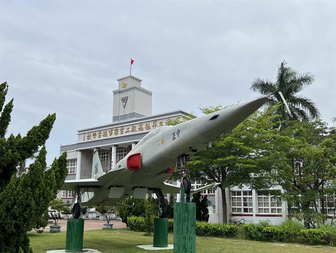 高雄华德工家（图）将与新竹县的明新科大合作7年制侨生班。（林瑞益摄）