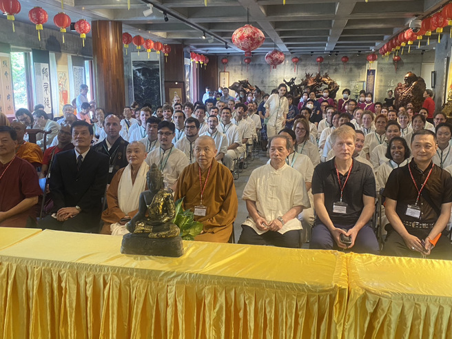 国际青年禅学营在台湾举行，让国际青年体验台湾的宗教文化。(国际木鱼基金会提供)