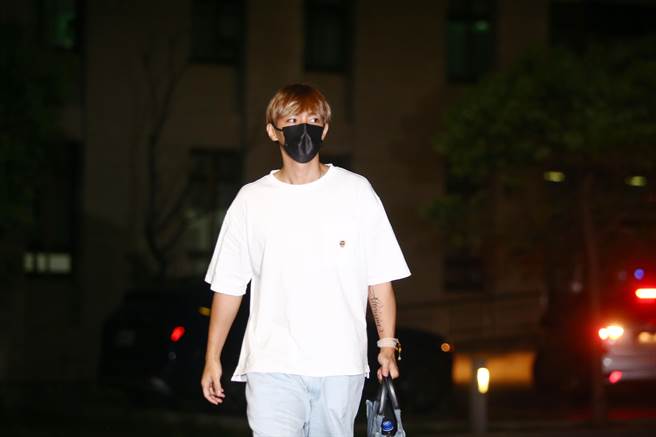 炎亚纶。（邓博仁摄）