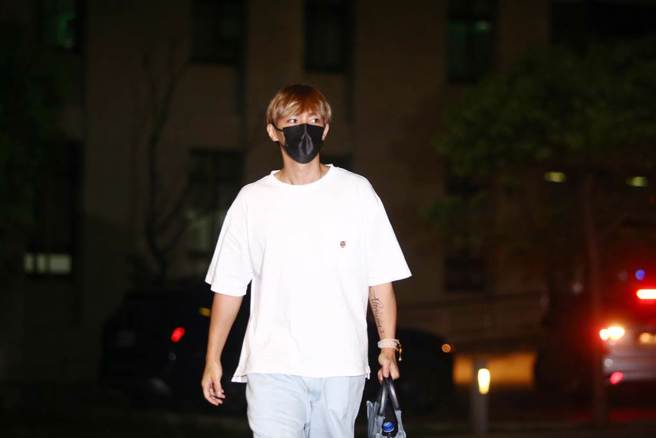 炎亚纶。（邓博仁摄）