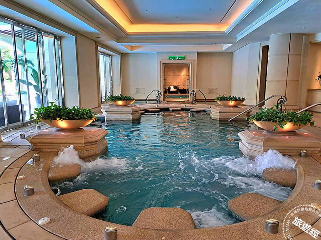 飯店坐擁天然冷、溫泉、以親水為主軸規畫的多樣水療（攝影：廖晨光)