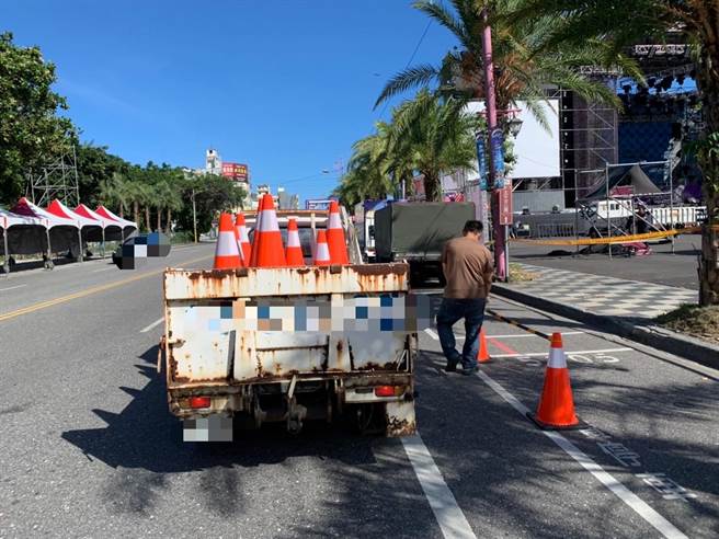 花蓮夏戀嘉年華明起一連5天熱情登場，花蓮警分局每天晚間8點至10點將在沿線13個路口進行交通管制，減緩大批人車潮造成交通壅堵和事故發生的機會。（花蓮警分局提供／羅亦晽花蓮傳真）
