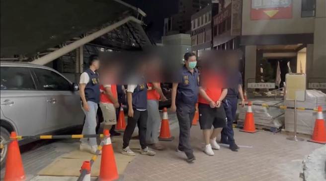 男欠錢遭蔡姓男子等3人拘禁、挾持。今日凌晨警方循線逮捕3人，全案依妨害自由罪等罪嫌送辦。（翻攝照片／崔正綱高雄傳真）