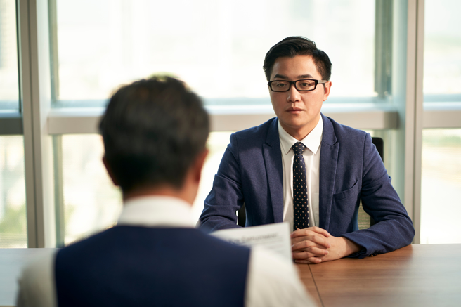 日本一名面试官录取新人，对方拿到公务电脑后竟秒神隐，让他惊呼不可思议。(示意图/达志影像)