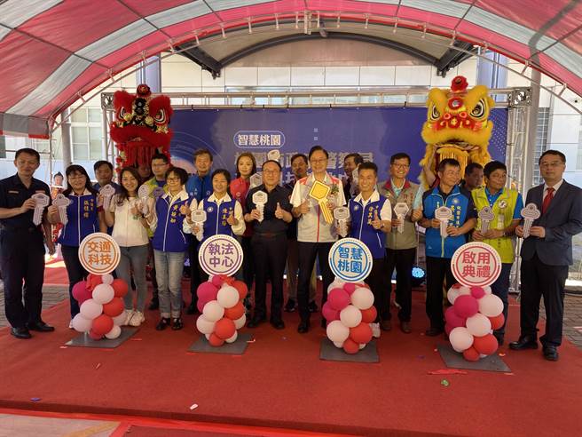 位于桃园市交通警察大队大园分队内的「交通科技执法中心」4日揭牌启用。（蔡明亘摄）