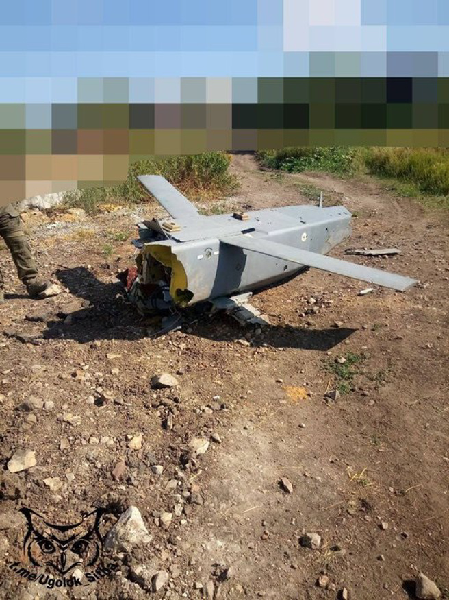 飞弹可能燃料耗尽而摔落地上。(图/Twitter)