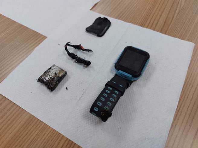 10岁男童穿戴的Herowatch手表自燃爆炸，手腕遭到2度灼伤。(图／新北市法制局提供)
