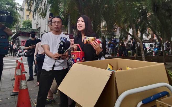 徐巧芯白花爆米花了！粉专无良公关公司涉偽造签名计画书不起诉（本报资料照）