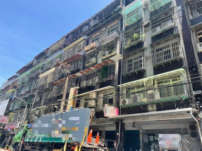 新北市三重今(5)日早上發生一起工安死亡事件。(黃敬文翻攝)