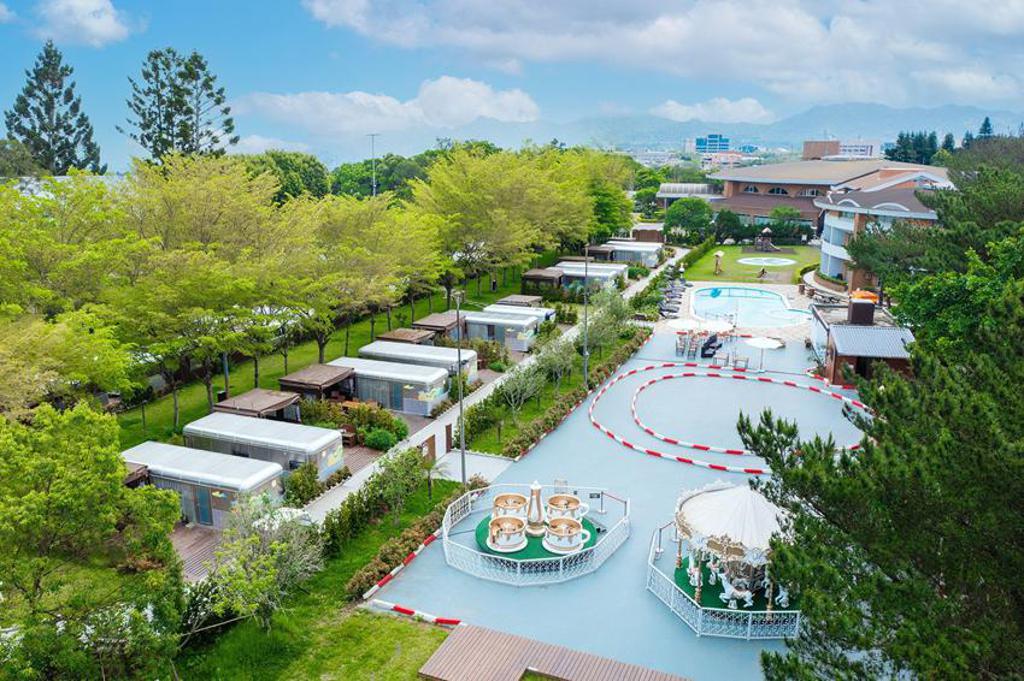 天成飯店集團在台北夏季國際旅展，推出朋趣豪華露營車首賣優惠2.9折再享一泊四食。（圖／天成飯店集團提供）