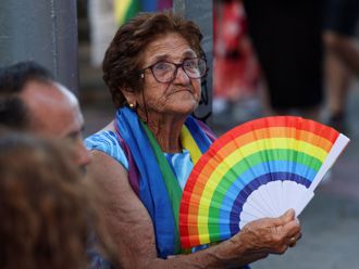 西班牙大選在即 馬德里驕傲大遊行政治味濃厚