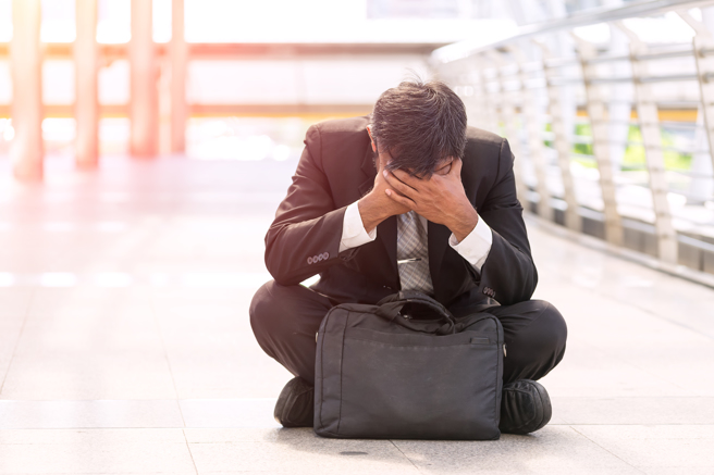 一名38岁男子表示，当公务员已13年，年薪大约100出头，但他还是买不起房，也不敢生小孩。（图／示意图，达志影像）