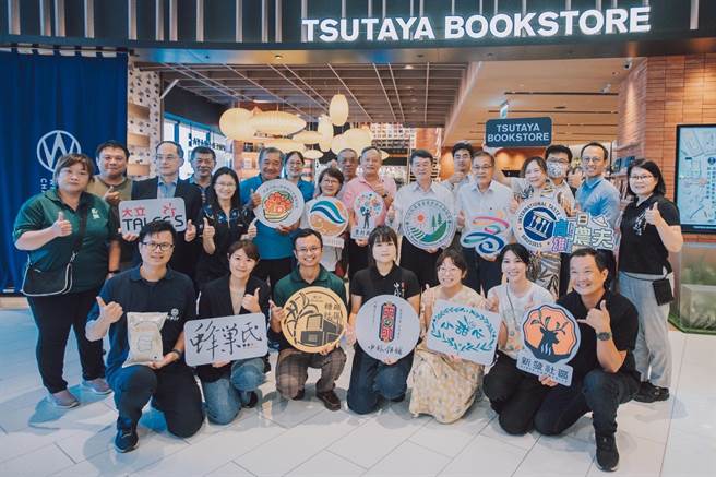 有「食品界米其林」之称的比利时国际风味评鑑所公布2023年评鑑结果，高雄农村产品表现优异，8项产品共摘下17颗星星，勇夺佳绩，再创农村再生的产业新里程。（高雄市农业局提供／林雅惠传真）