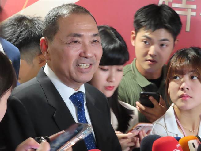 侯办批评，民进党的非核家园拢系假。（叶德正摄）