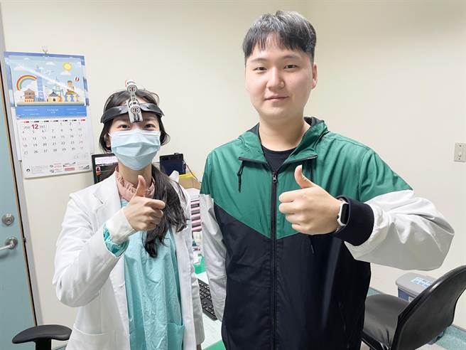 24岁来台留学的韩裔金同学从小严重鼻塞，透过新式功能性鼻整形手术成功改善，令金同学感动表示「终于体验到呼吸顺畅的感觉！」。（乌日林新医院提供／潘虹恩台中传真）