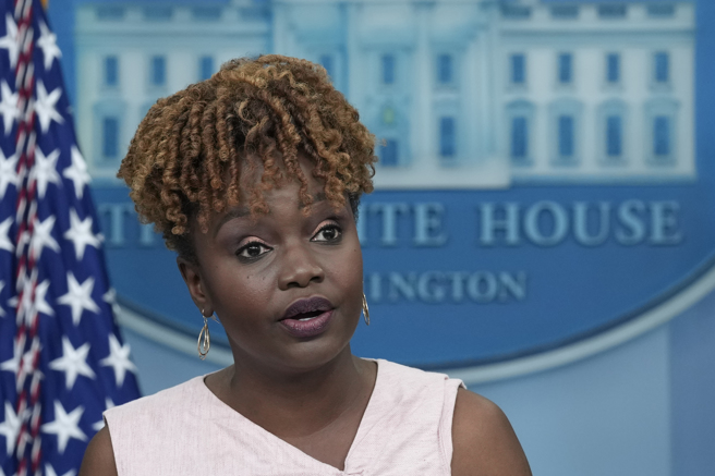 記者詢問調查內容是否包括有人接受藥檢，尚皮耶表示，「我們將採取任何適當和必要行動，目前正在等待特勤局的調查結果」。(圖/美聯社)