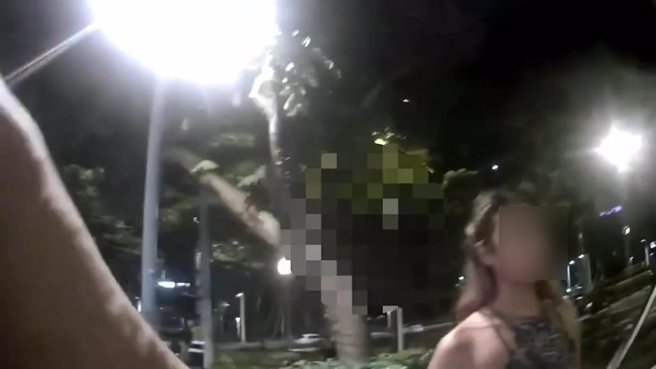 警方查获女性外貌的香港车手黄姓男子。（警方提供）