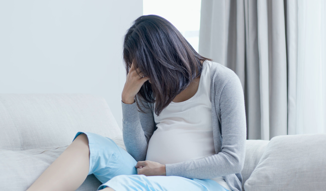 国外一名男子结婚前，女友就怀孕了，但他的父母却认为，未来媳妇可能偷吃，气到不参加他们的婚礼。(示意图/达志影像)