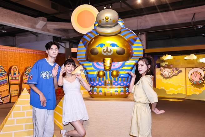 羅奕傑、寶兒、宇珊今開心逛展。（羅永銘攝）