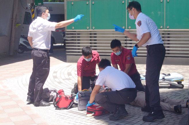 卫福部统计，今年七月短短五天已经累计136人热伤害就诊。（杜宜谙摄）