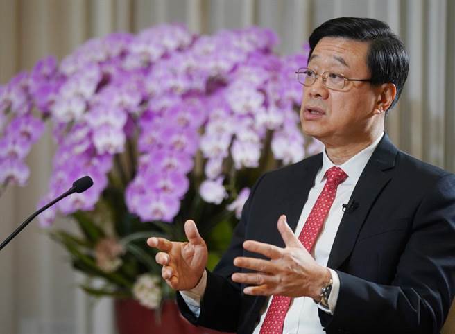 香港立法会今日三读通过《2023年区议会（修订）条例草案》，香港特首李家超表示，这次修例工作贯彻落实「爱国者治港」原则，是特区完善地区治理工作的一个重要里程碑。（新华社资料照片）