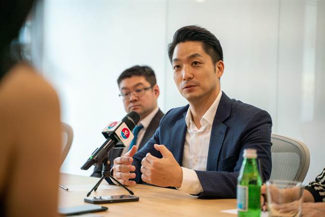 出访新加坡后，台北市长蒋万安6日透露，8月在上海的双城论坛，9月在韩国首尔举办的世界高峰会市长论坛，或是10月的澳洲布里斯本有亚洲城市高峰会，都会视情况可能亲自出席。（台北市政府提供／丁上程台北传真）