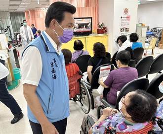 陳福海走訪金門醫院 關心縣民健康與防疫整備工作