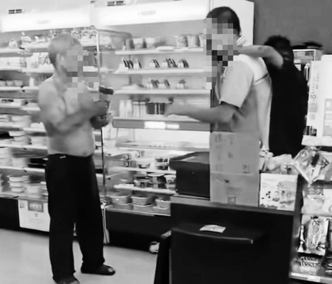 狠夫榔头杀妻！儿子伤势曝光，「头凹陷大量撕裂伤」捡回一命。(翻摄自爆废公社二馆)