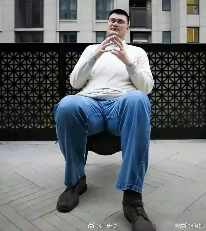 姚明。（取自微博@肥唐说）