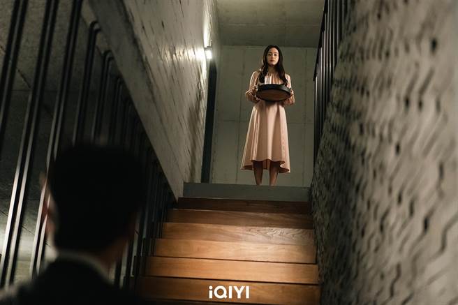 金泰希展现多层次且内敛的演技。（爱奇艺国际站提供）