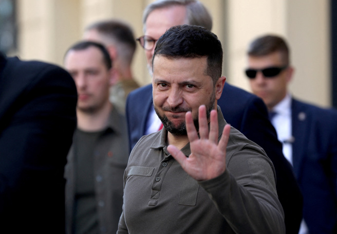 泽伦斯基希望美国能提供长程武器、加入北约的承诺以及展开入欧盟程序。（路透社）