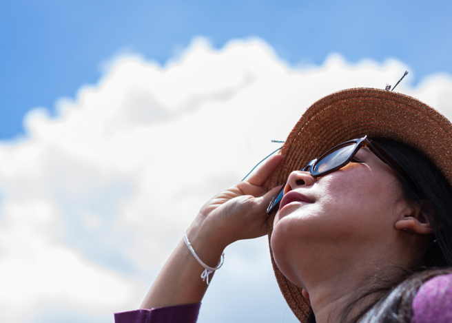 加拿大多倫多大學研究團隊觀察全美居民視力問題發生率發現，年均溫較高的地方，長者出現嚴重視力損傷的比例明顯較高。（示意圖／Shutterstock）