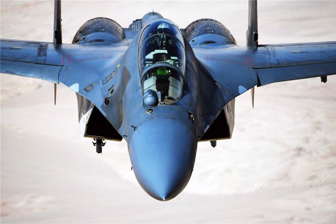 中共空軍主力機種之一的殲-16戰機。（圖／中國軍網）