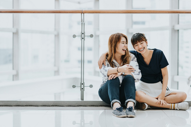 運勢專欄點名雙子座、射手座及雙魚座性格真誠、直率，最容易與別人交心。（示意圖／Shutterstock）