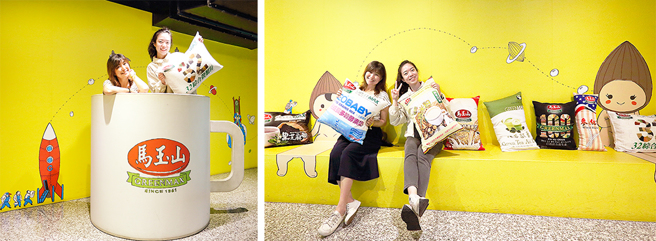 館內安排許多互動設施，可選顆穀物飲品復刻抱枕，走進巨大馬克杯內拍照，或陪孩子沿路蒐集紀念章，兌換神秘小禮物。(攝影/Carter)