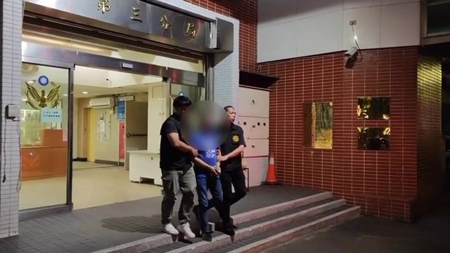 姚嫌盗用他人照片以可爱昵称及假资料申请帐号，以甜言蜜语攻势，于交友APP随机引诱多名未成年少女自拍并传送私密照片，讯后依儿童及少年性剥削防制条例移送侦办。（图／警方提供）