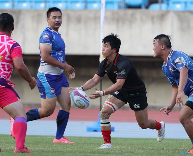 助理教练翁晨浩先发打满全场，率领台北元坤逆转击败长大海洋饲料。(台北元坤提供／黄邱伦高雄传真)