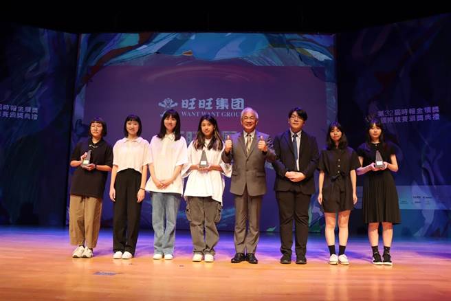 屏东大学文化创意产业学系今年首次参加「金犊奖」，即拿下1座大奖及2件优胜奖。（民眾提供／谢佳潾屏东传真）