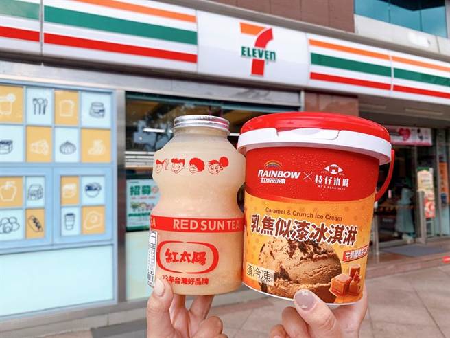 7-11中秋预购「凉夏冰品」玩復古风，「虹牌油漆X枝仔冰城乳焦似漆冰淇淋」（右），259元。（7-11提供／朱世凯台北传真）